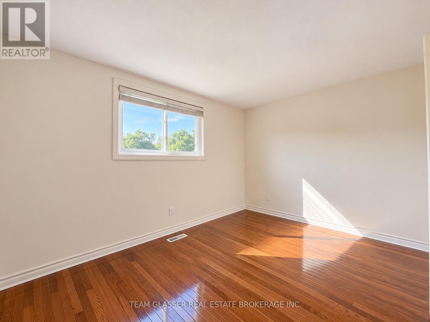 Upper - 7 Harrow Court, London South, Ontario  N6C 5A6 - Photo 17 - X14110466
