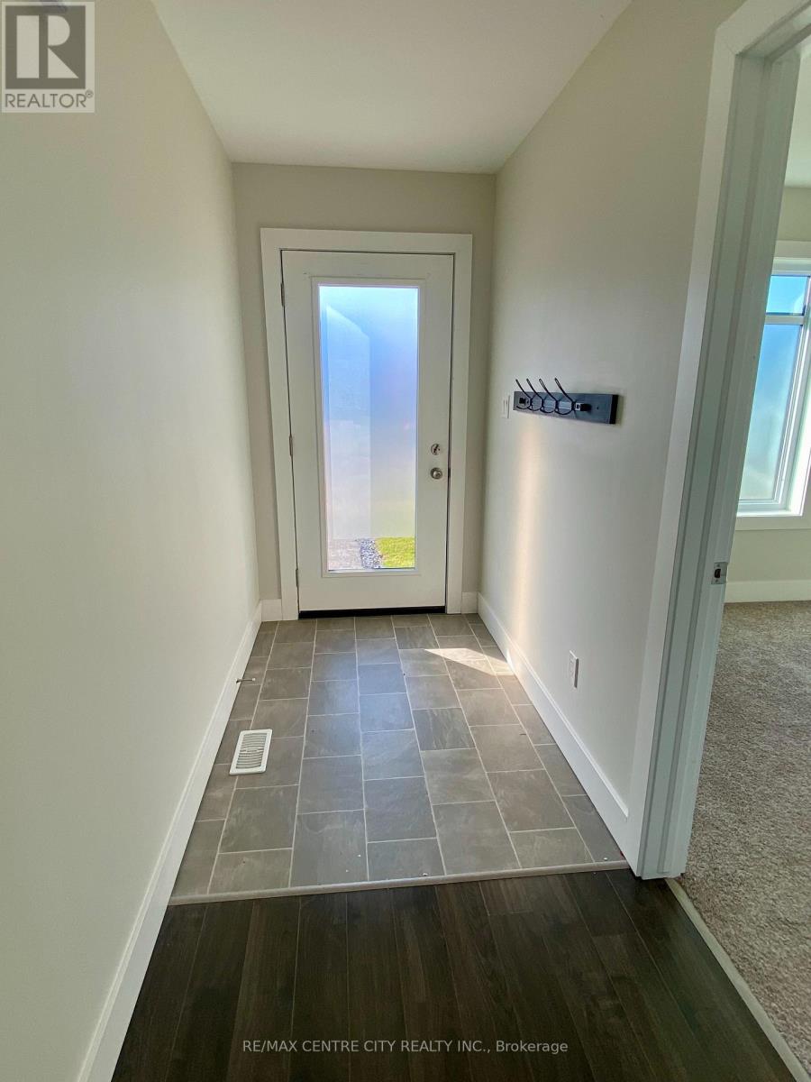 79 Renaissance Drive, St. Thomas, Ontario  N5R 0K1 - Photo 2 - X14110560