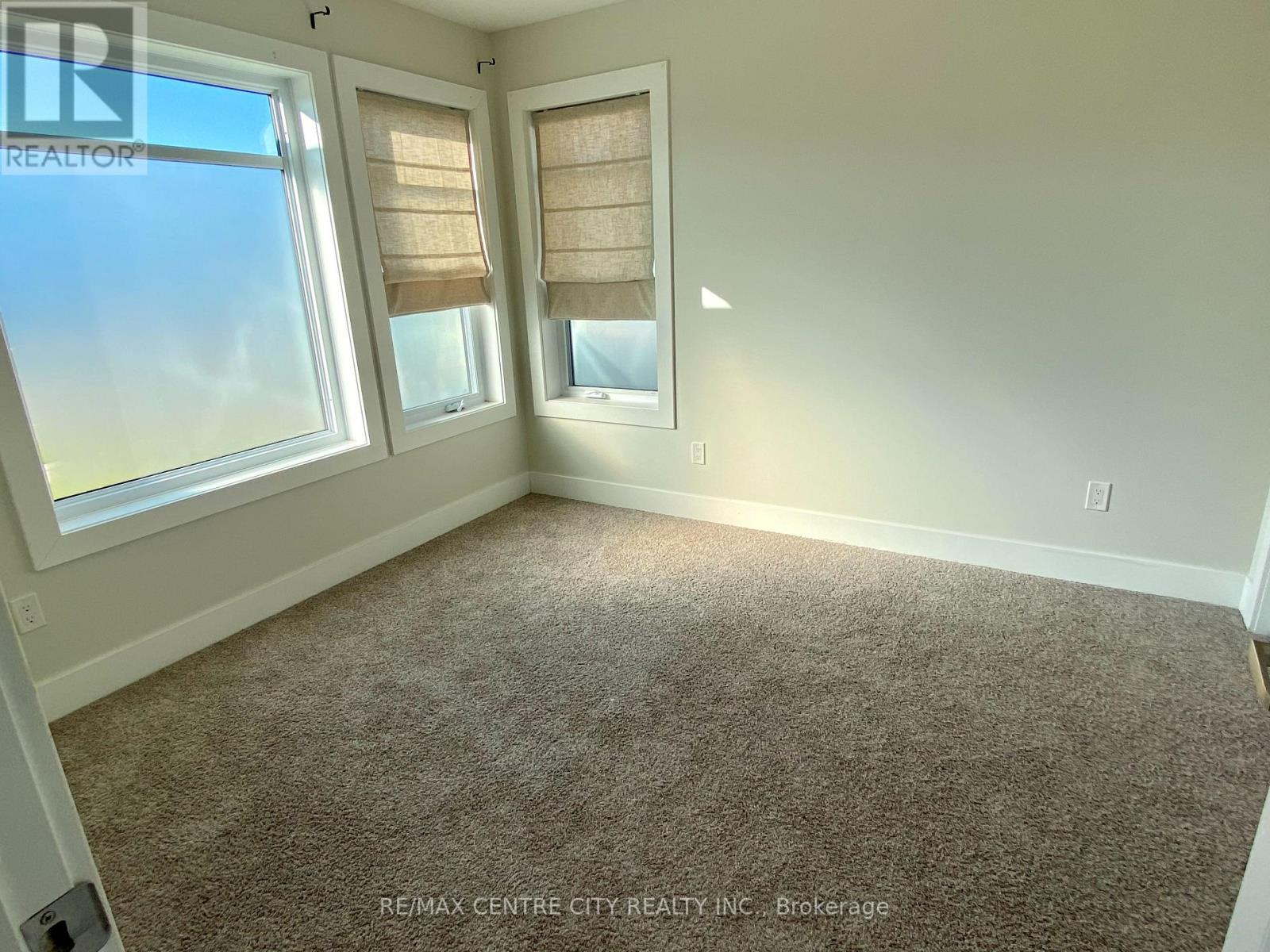 79 Renaissance Drive, St. Thomas, Ontario  N5R 0K1 - Photo 3 - X14110560