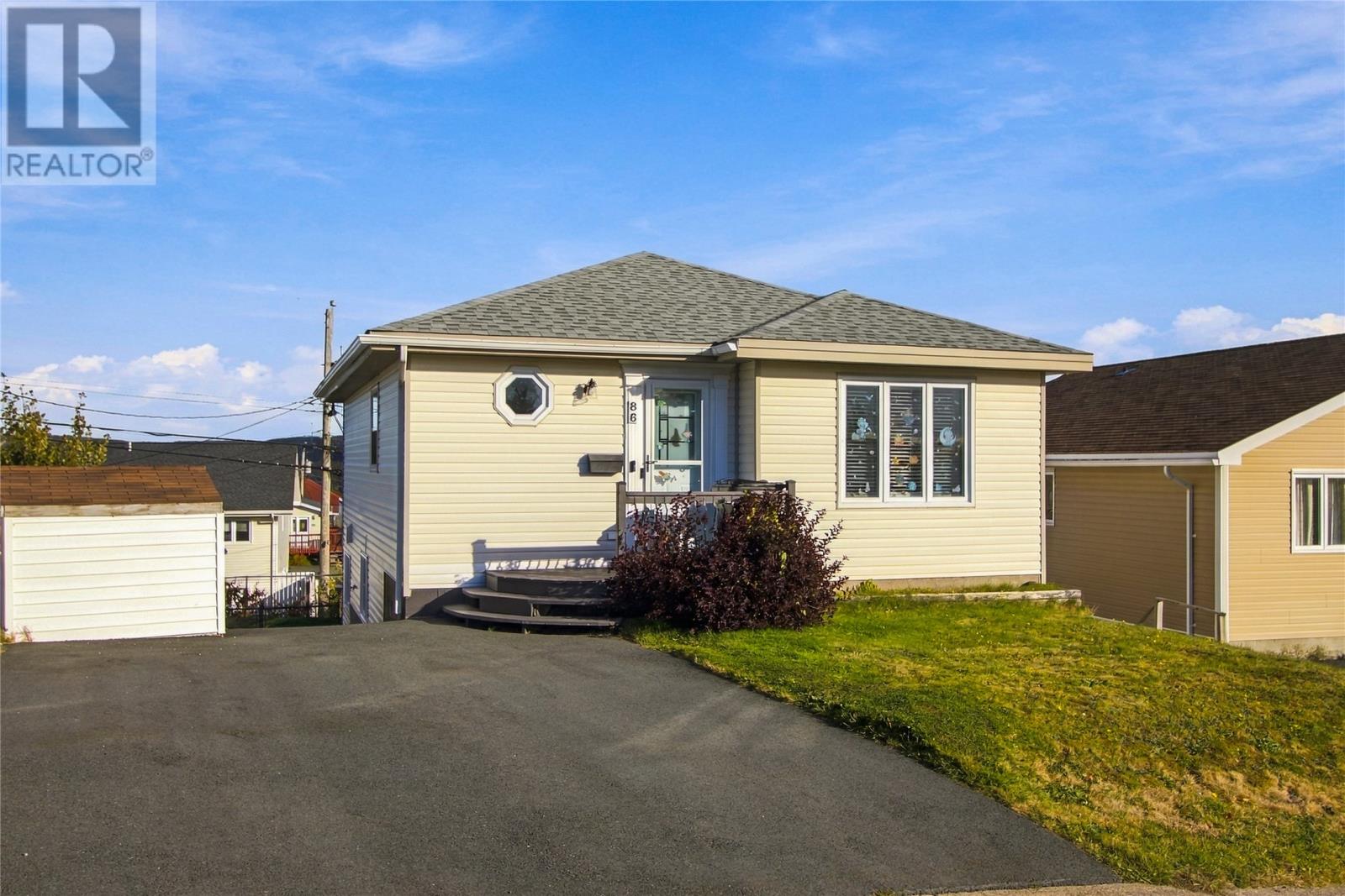 86 GREENSPOND Drive, St Johns