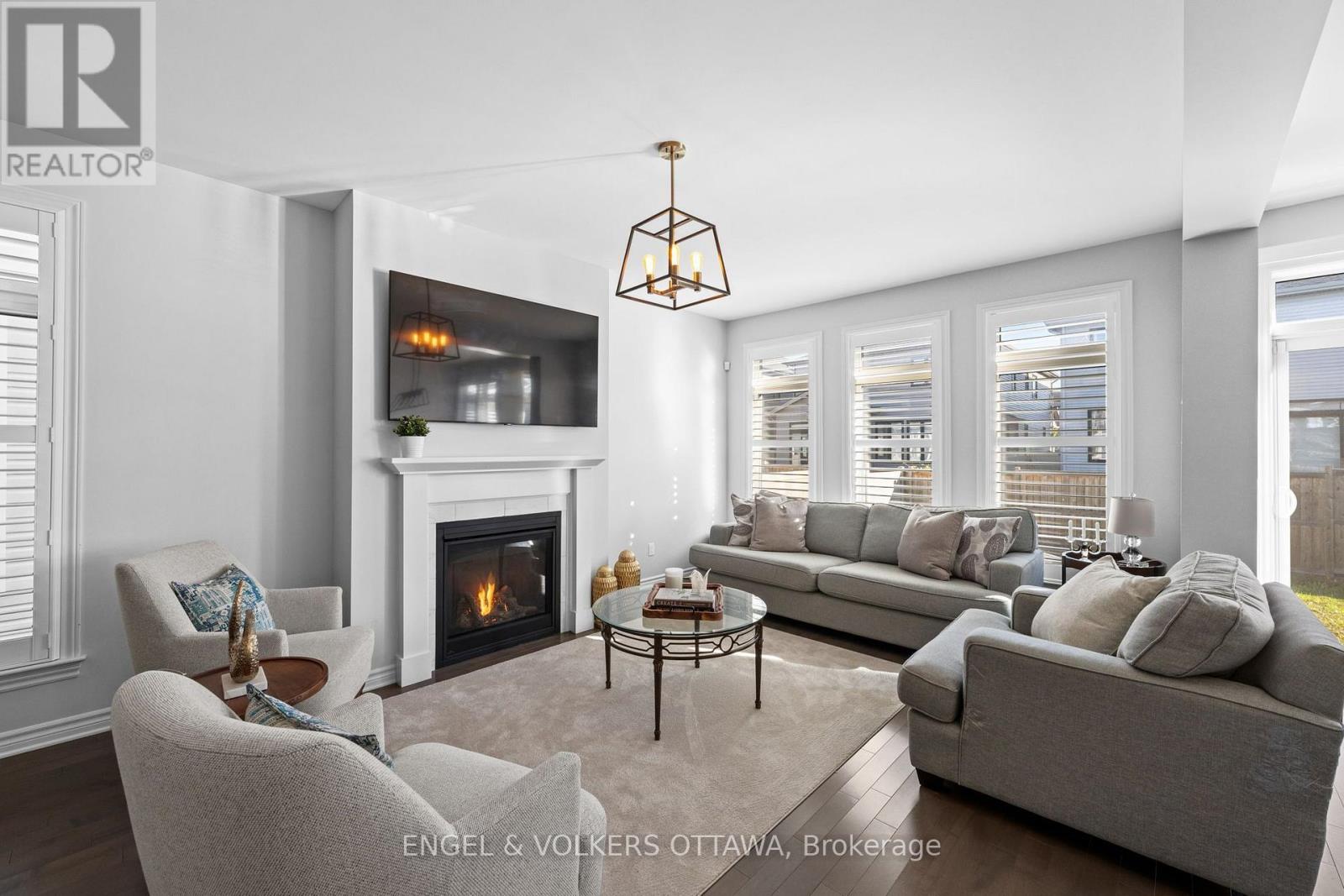 633 Moonflower Crescent, Ottawa, Ontario  K1T 0X8 - Photo 5 - X14110522