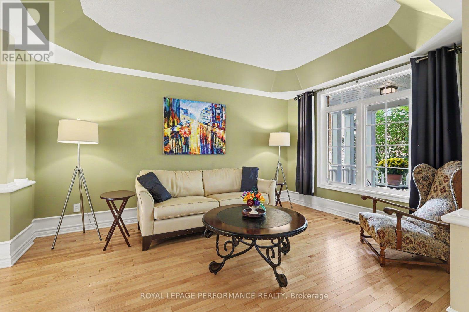 1033 Red Spruce Street, Ottawa, Ontario  K1V 1T5 - Photo 3 - X14110532