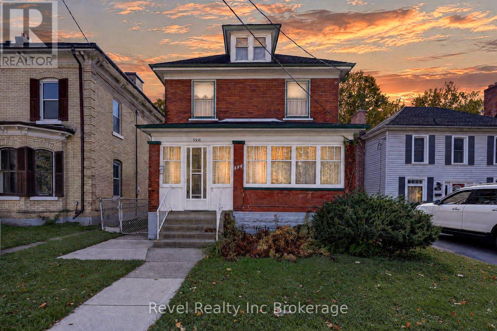 596 King Street, Woodstock (Woodstock - South), Ontario  N4S 1N3 - Photo 2 - X14110586