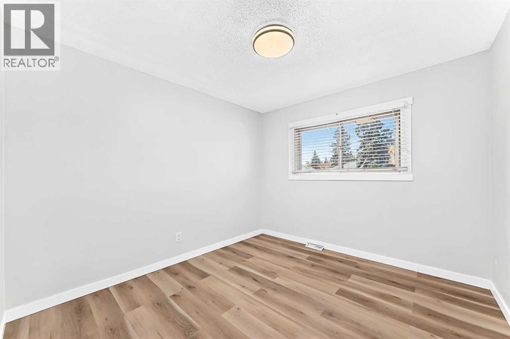 2016 46 Street SE