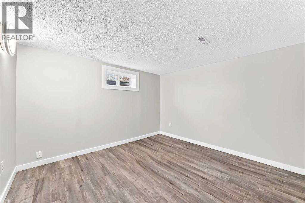 2016 46 Street SE