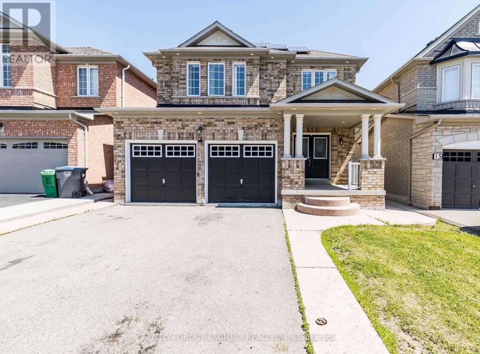 17 RIVER HEIGHTS DRIVE, Brampton, Ontario