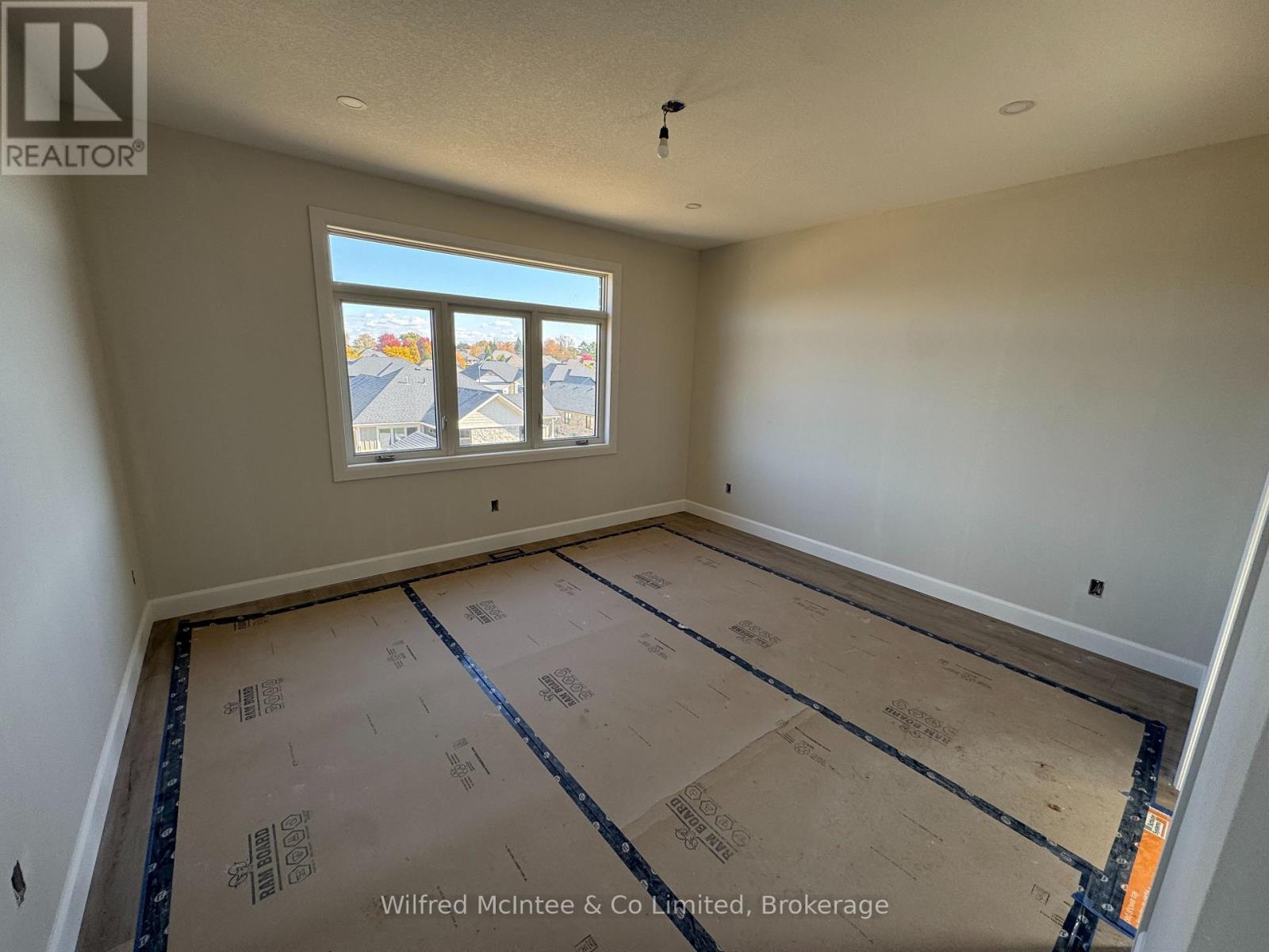 134 Devinwood Avenue, Brockton, Ontario  N0G 2V0 - Photo 4 - X14110540