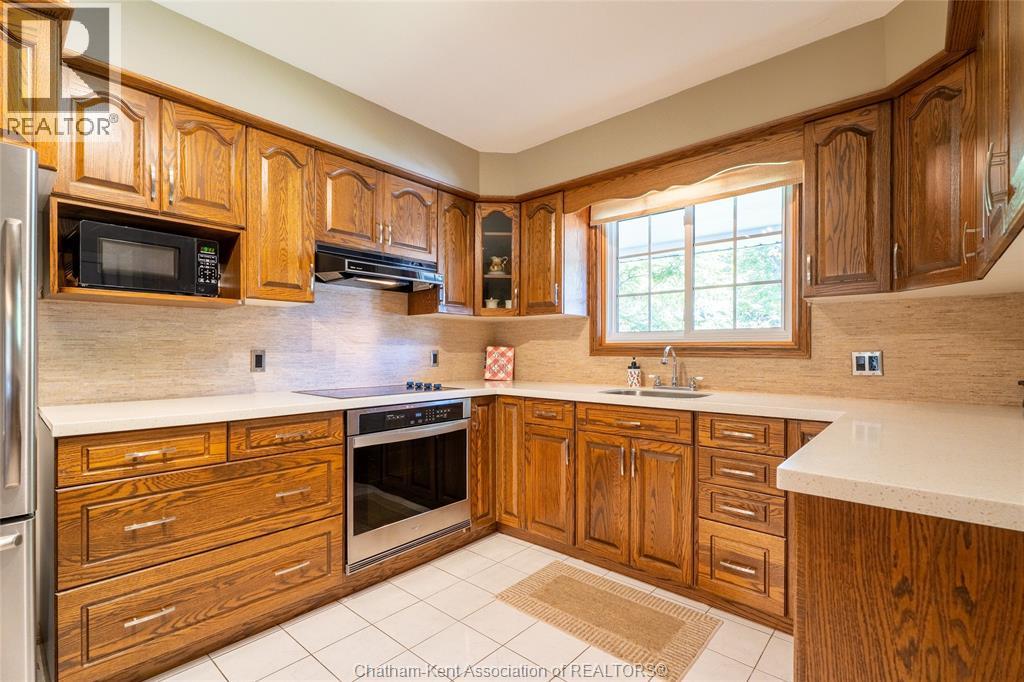 10 Souriquois Street, Chatham, Ontario  N7M 2T2 - Photo 8 - 26025819