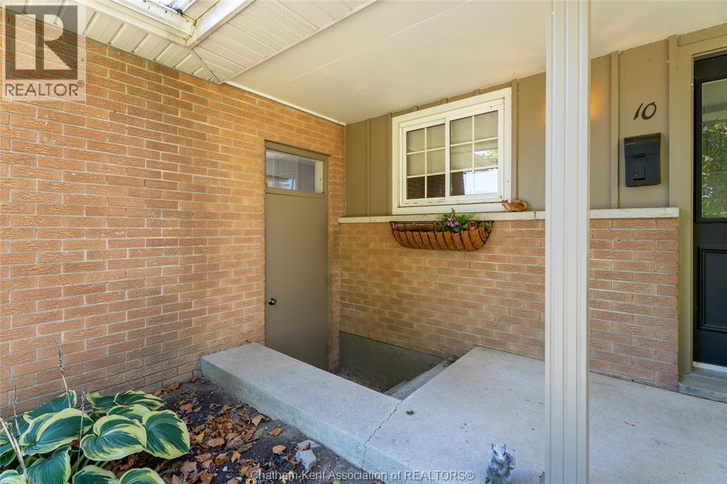 10 Souriquois Street, Chatham, Ontario  N7M 2T2 - Photo 5 - 26025819