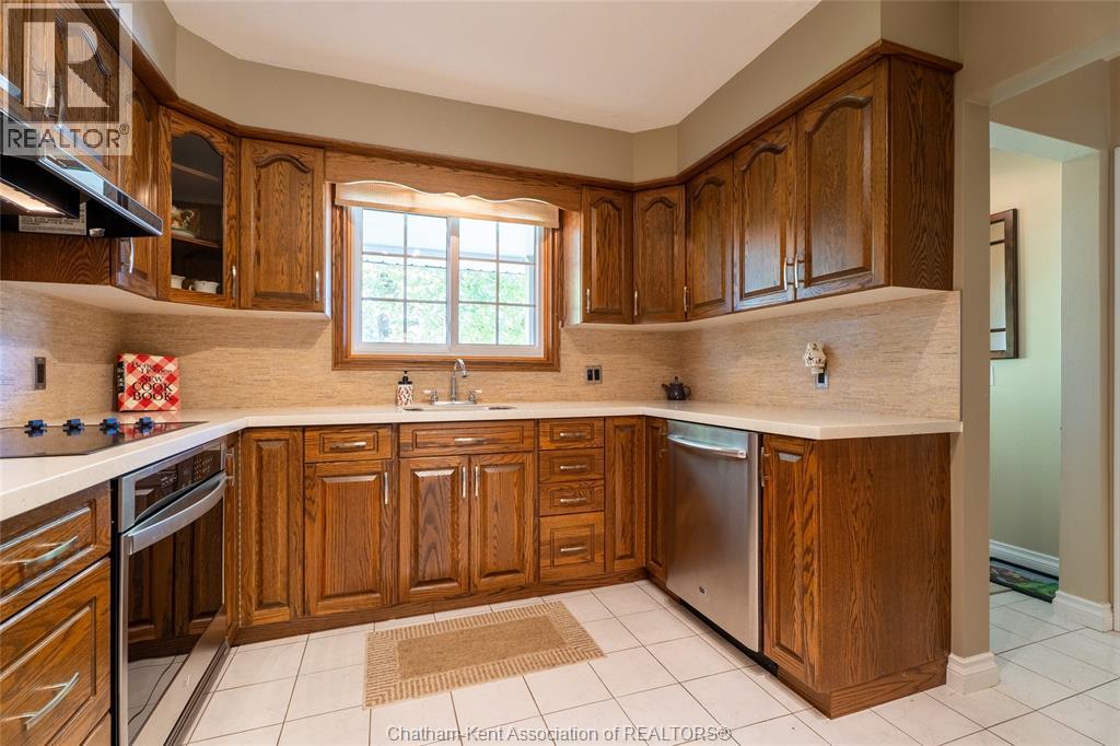 10 Souriquois Street, Chatham, Ontario  N7M 2T2 - Photo 7 - 26025819