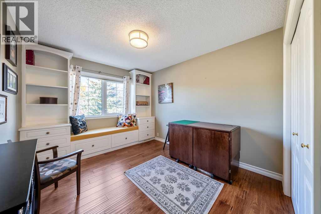 7 Springbank View SW, Calgary, Alberta  T3H 4J5 - Photo 20 - A2353152