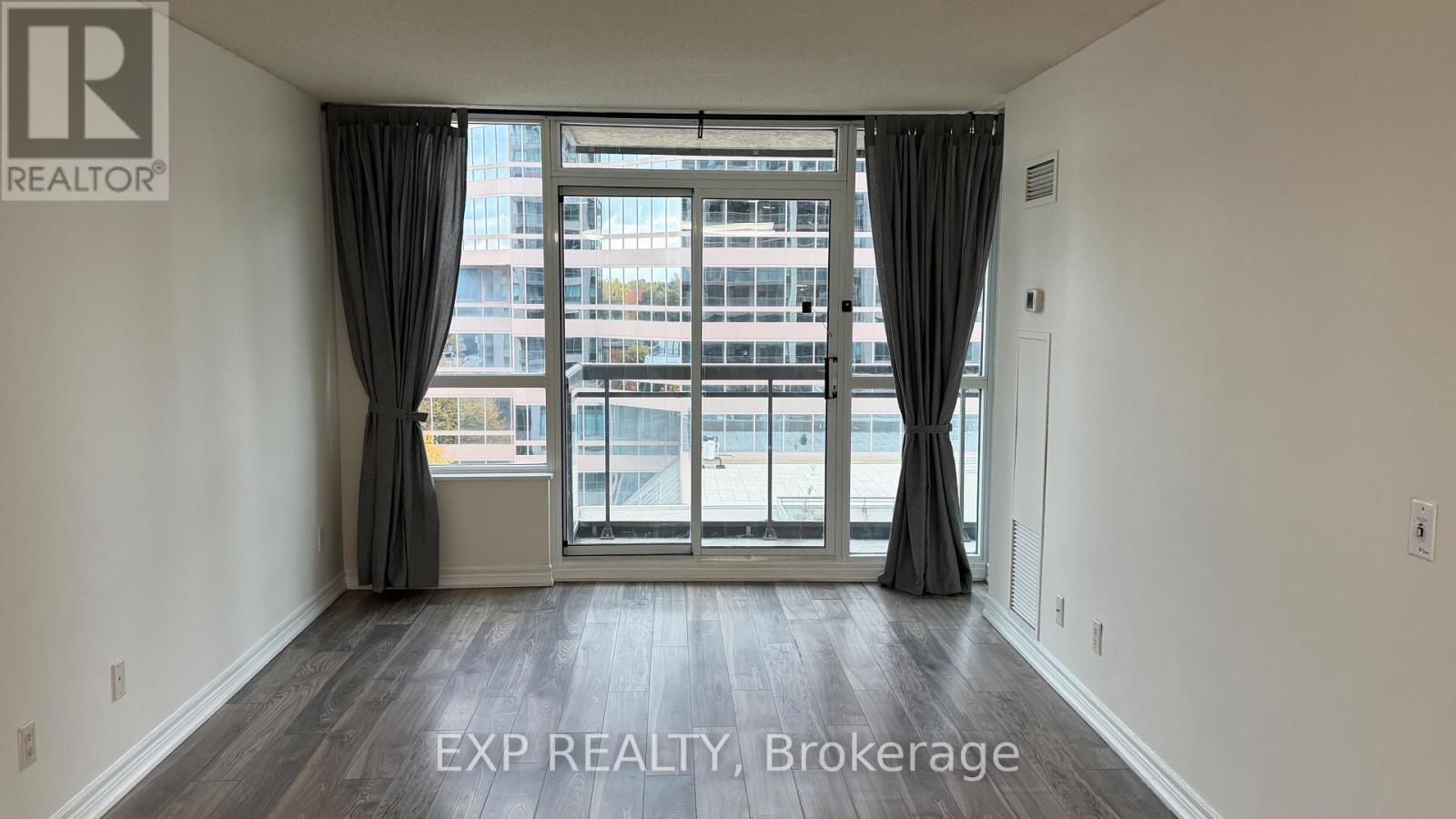 716 - 18 Parkview Avenue, Toronto (Willowdale East), Ontario  M2N 7H7 - Photo 5 - C14110496