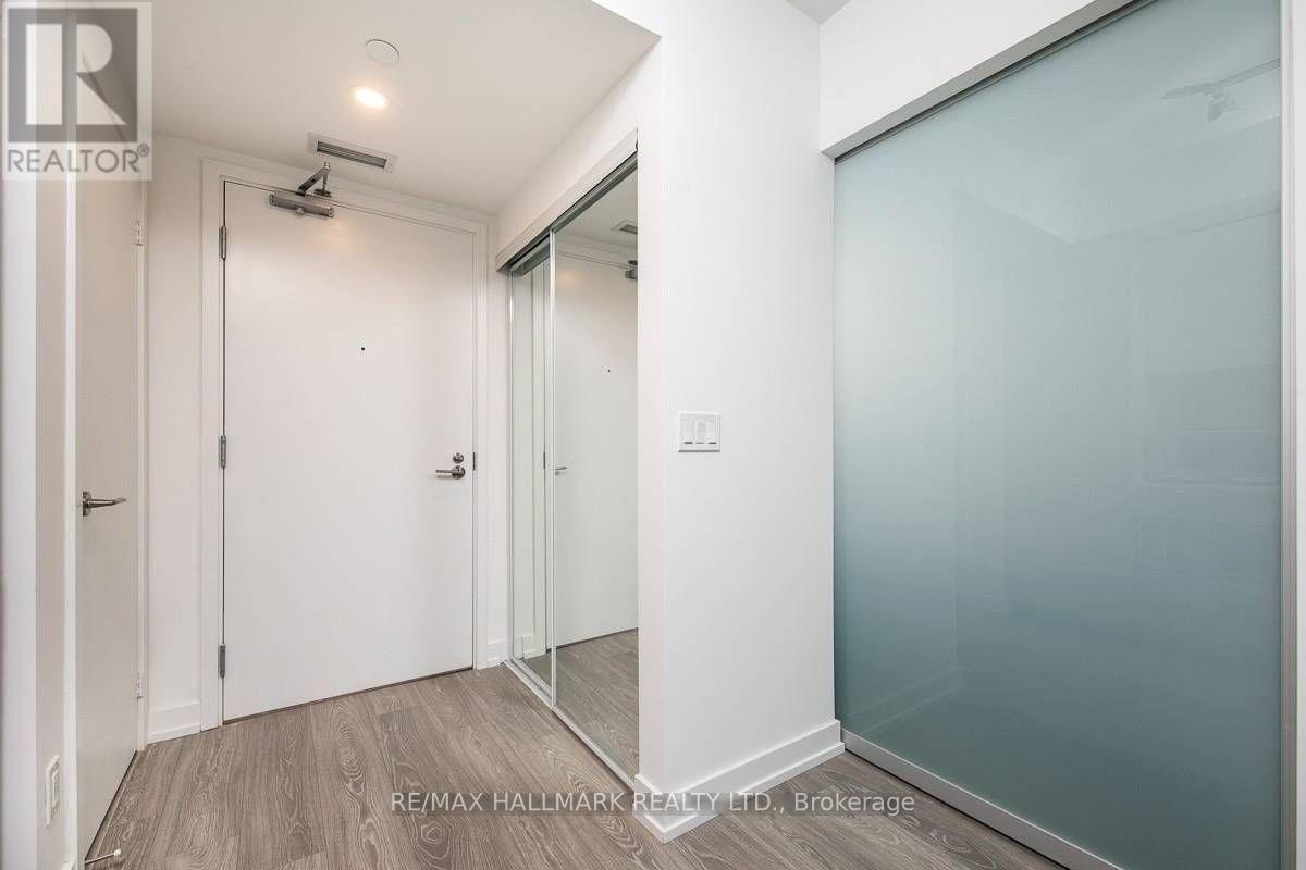 820 - 19 Western Battery Road, Toronto (Niagara), Ontario  M6K 0E3 - Photo 2 - C14110602