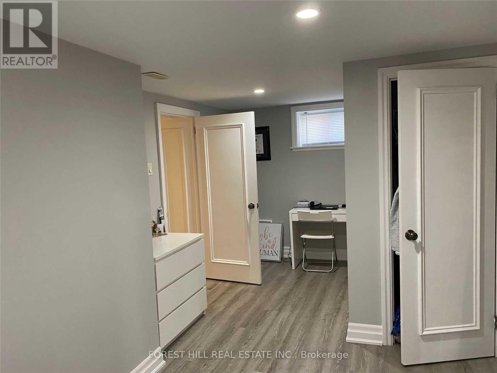 Lower - 61 Roxborough Road, Newmarket (Gorham-College Manor), Ontario  L3Y 3K8 - Photo 2 - N14110508