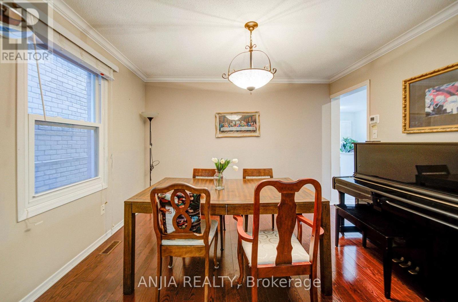 8 Millcroft Way, Vaughan, Ontario  L4J 6P2 - Photo 10 - N14110538