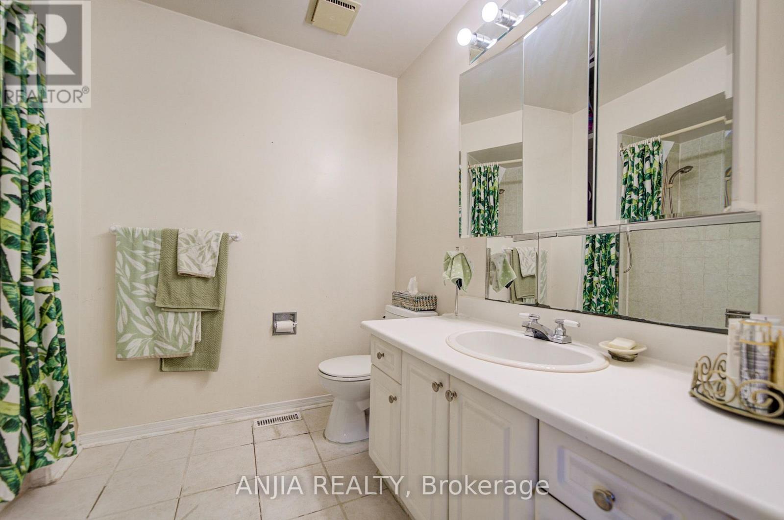 8 Millcroft Way, Vaughan, Ontario  L4J 6P2 - Photo 33 - N14110538