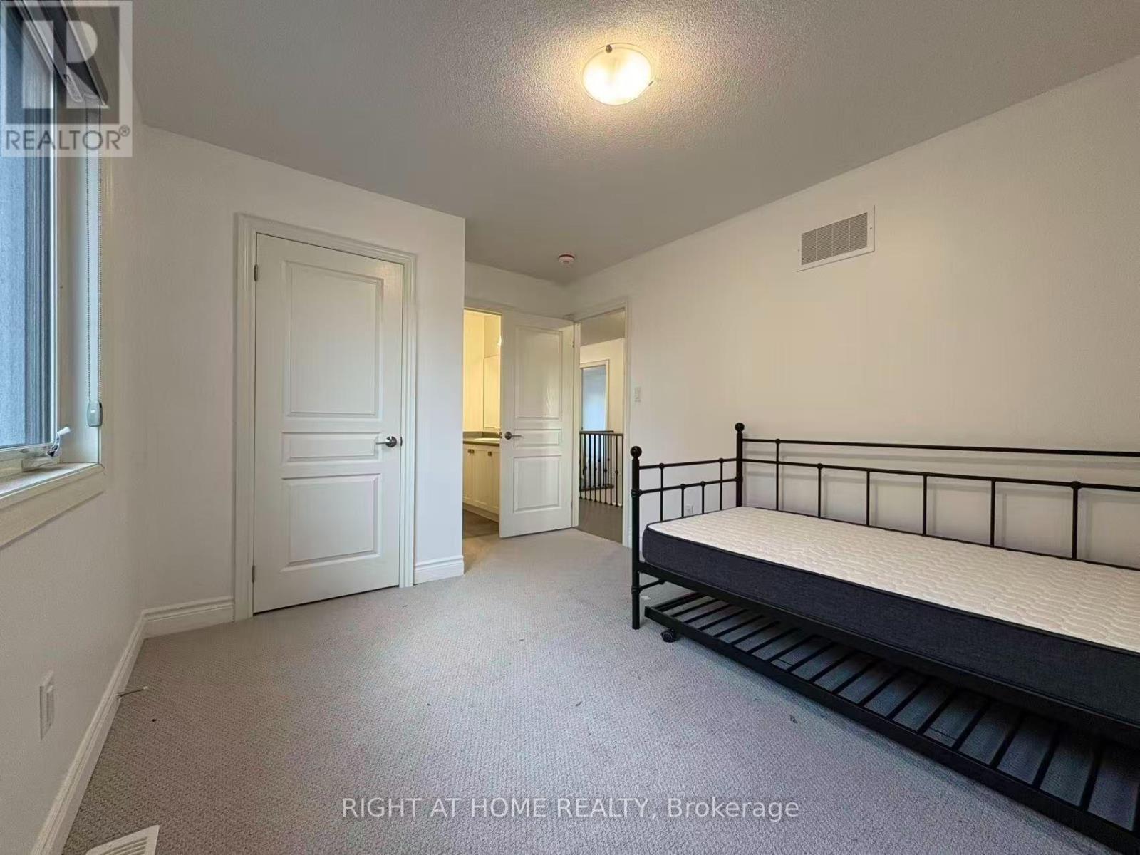 4 Empire Drive, Bradford West Gwillimbury (Bradford), Ontario  L3Z 4J1 - Photo 25 - N14110576