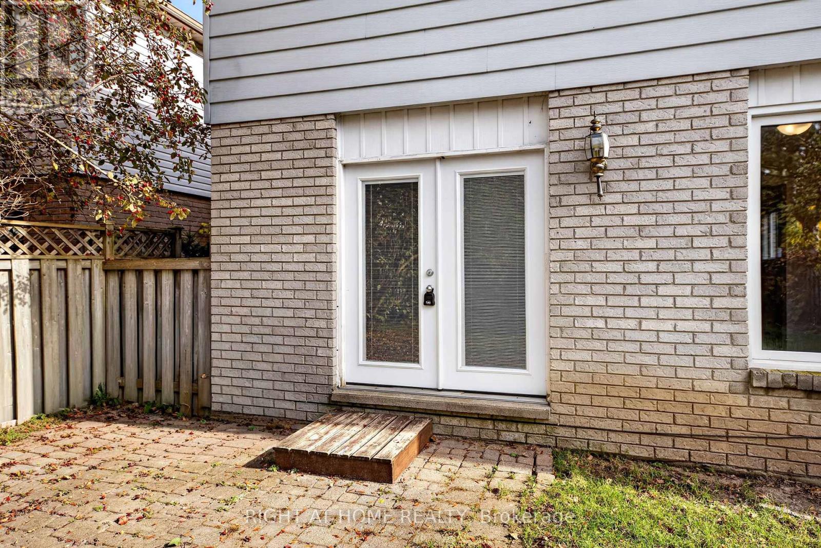 80 Garden Drive, Barrie (Allandale Heights), Ontario  L4N 5K2 - Photo 5 - S14110486