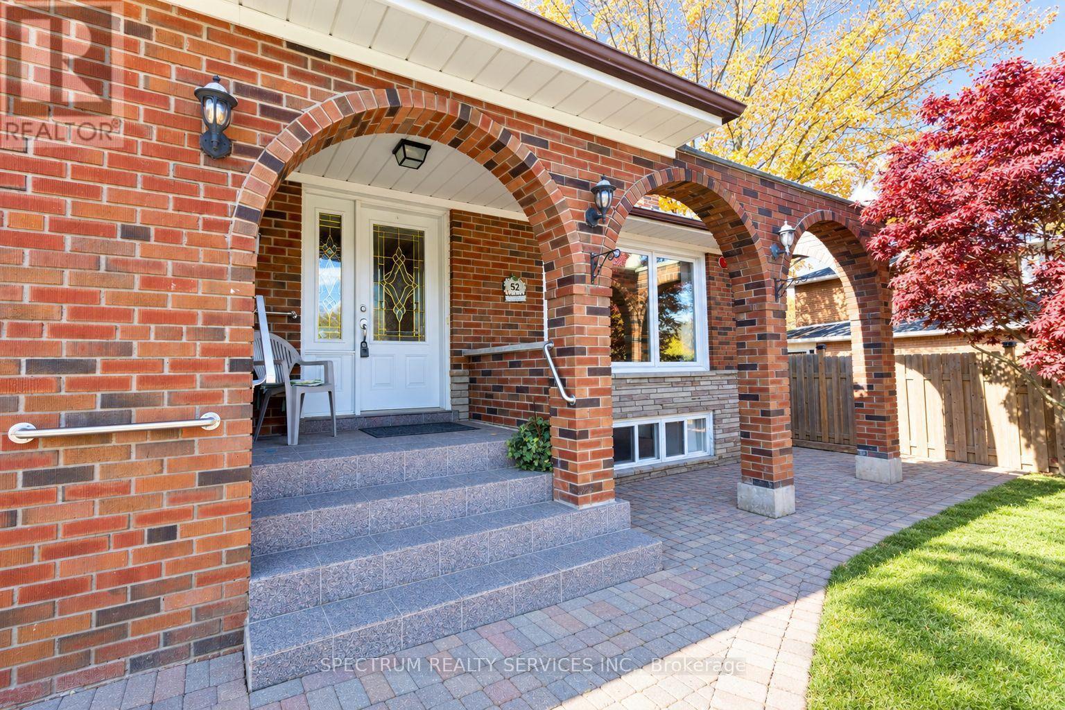 42 Berkham Road, Toronto, Ontario  M1H 2T4 - Photo 2 - E14108866