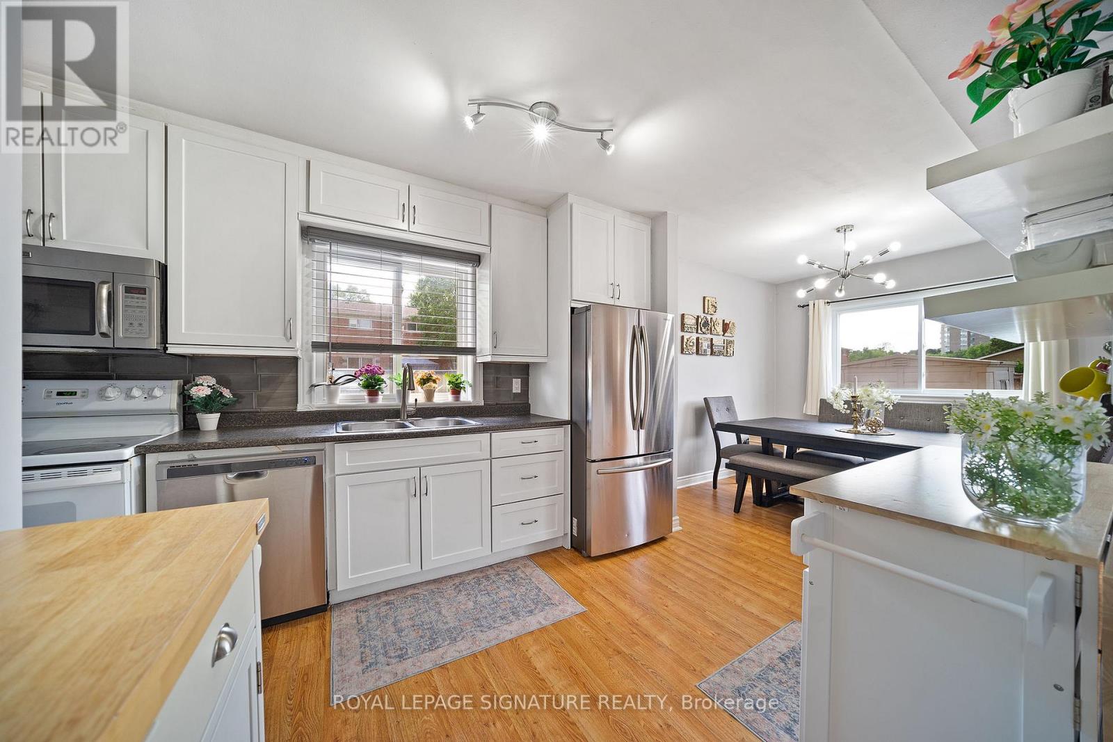 2 - 2027 BLUEFIELDS DRIVE, Burlington, Ontario