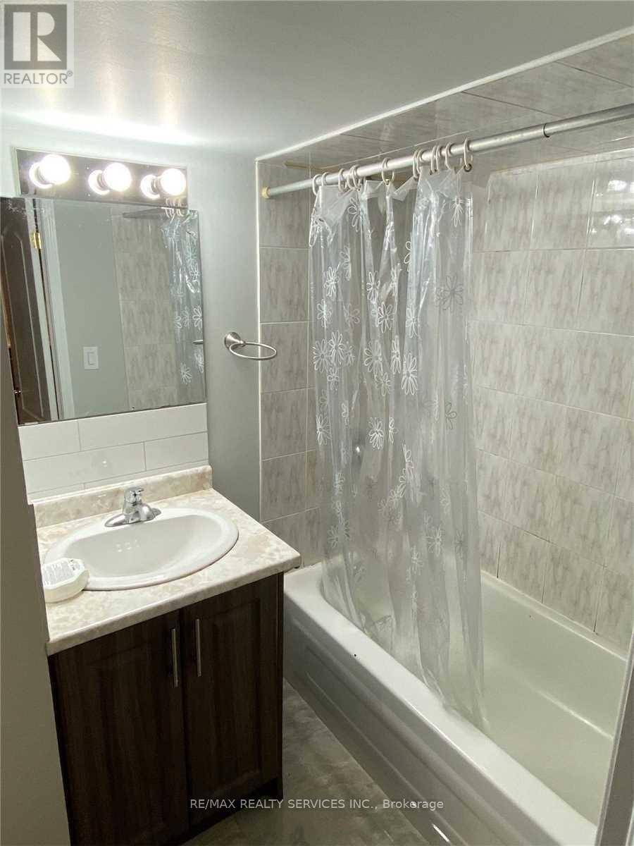 Bsmt - 26 Swennen Drive, Brampton, Ontario  L6V 4E3 - Photo 7 - W14110488