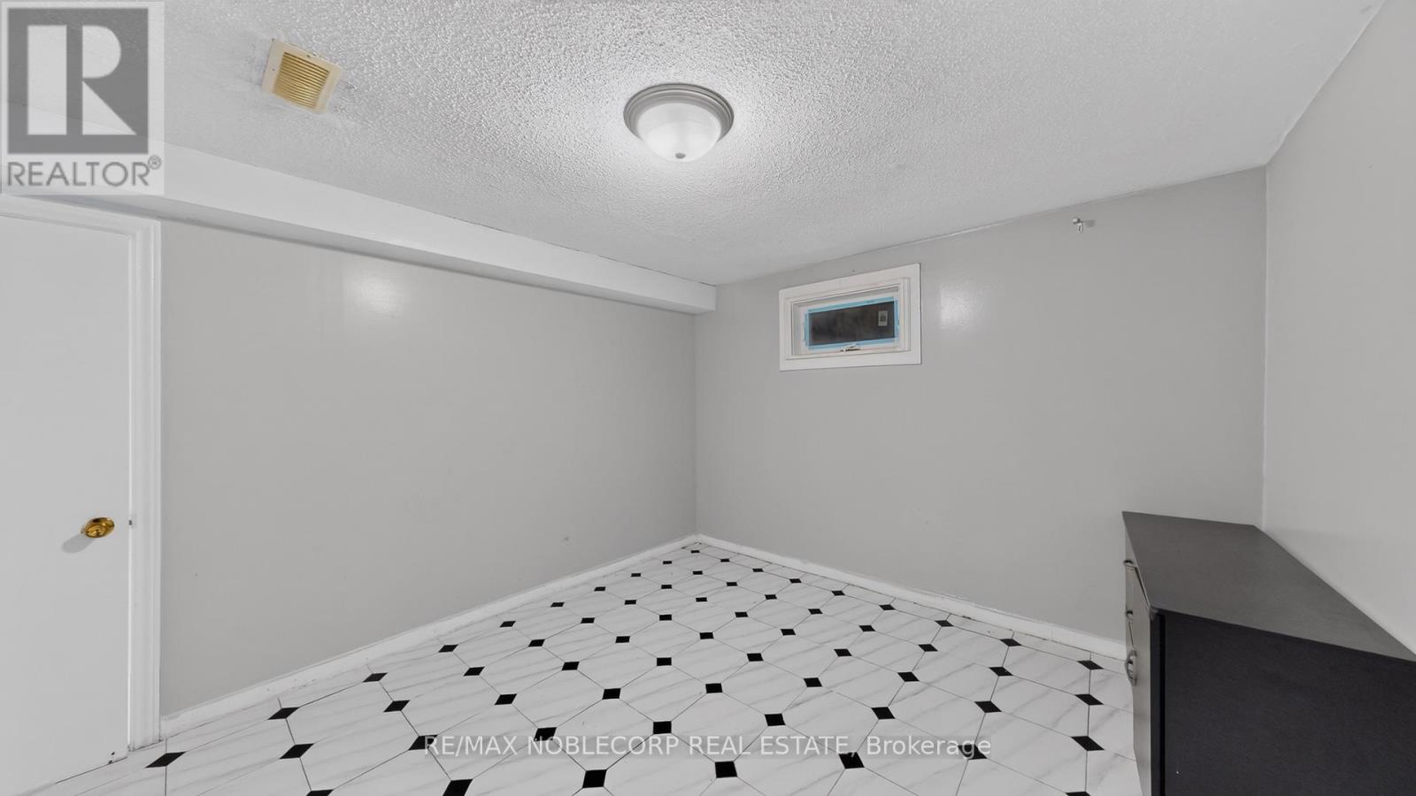 95 Snowood Court, Toronto, Ontario  M3N 1E7 - Photo 32 - W14110570
