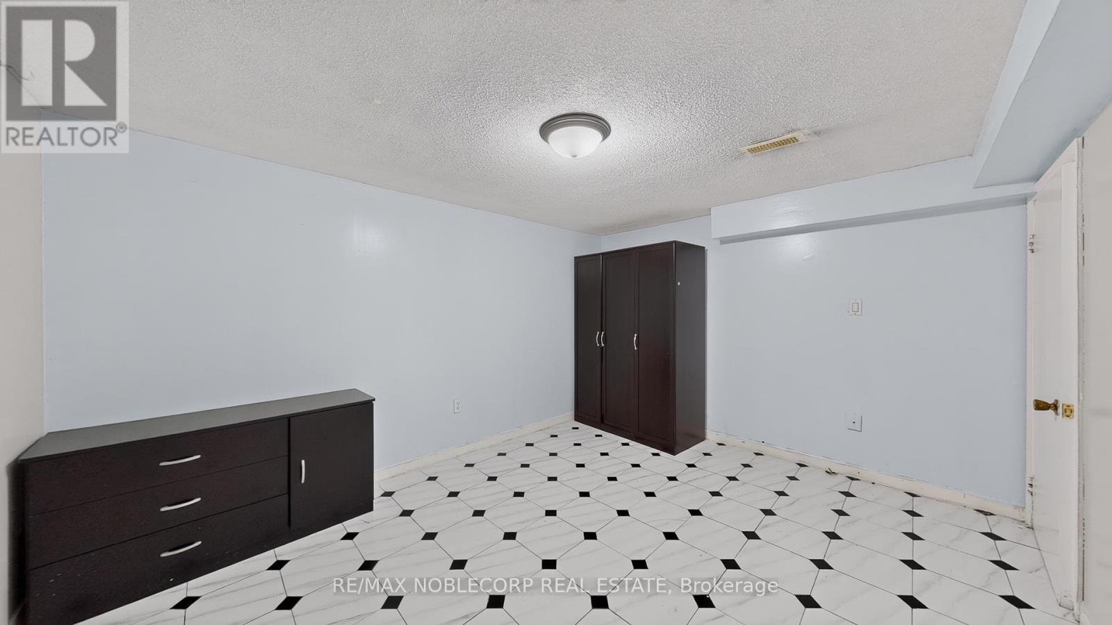 95 Snowood Court, Toronto, Ontario  M3N 1E7 - Photo 33 - W14110570