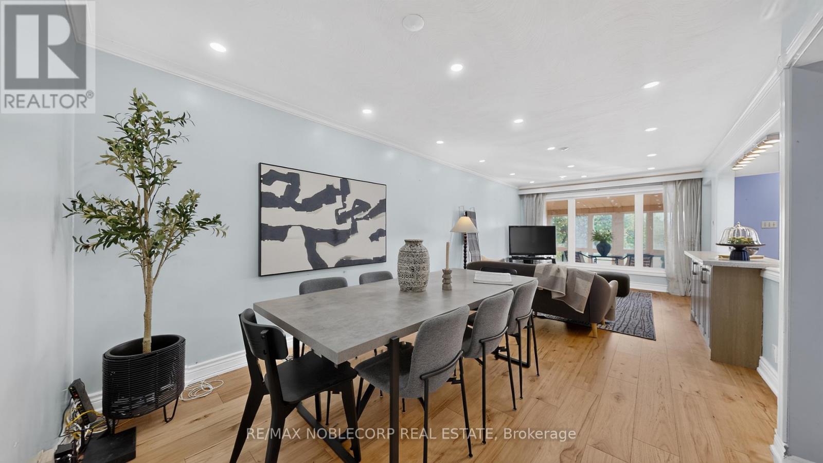 95 Snowood Court, Toronto, Ontario  M3N 1E7 - Photo 5 - W14110570