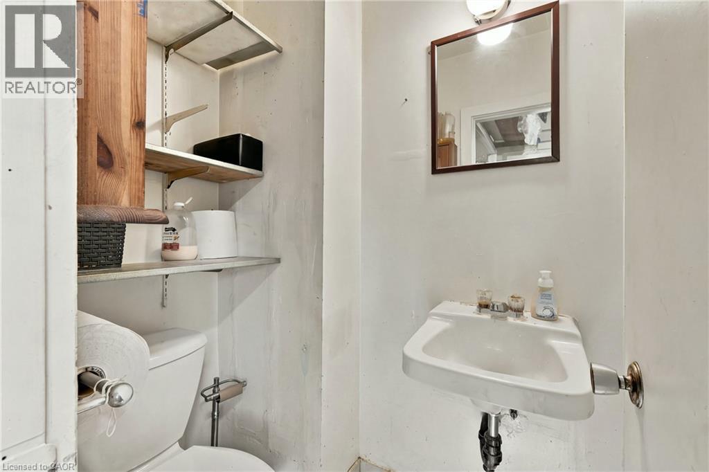 144 King Street, Dundas, Ontario  L9H 1V2 - Photo 10 - 40873587