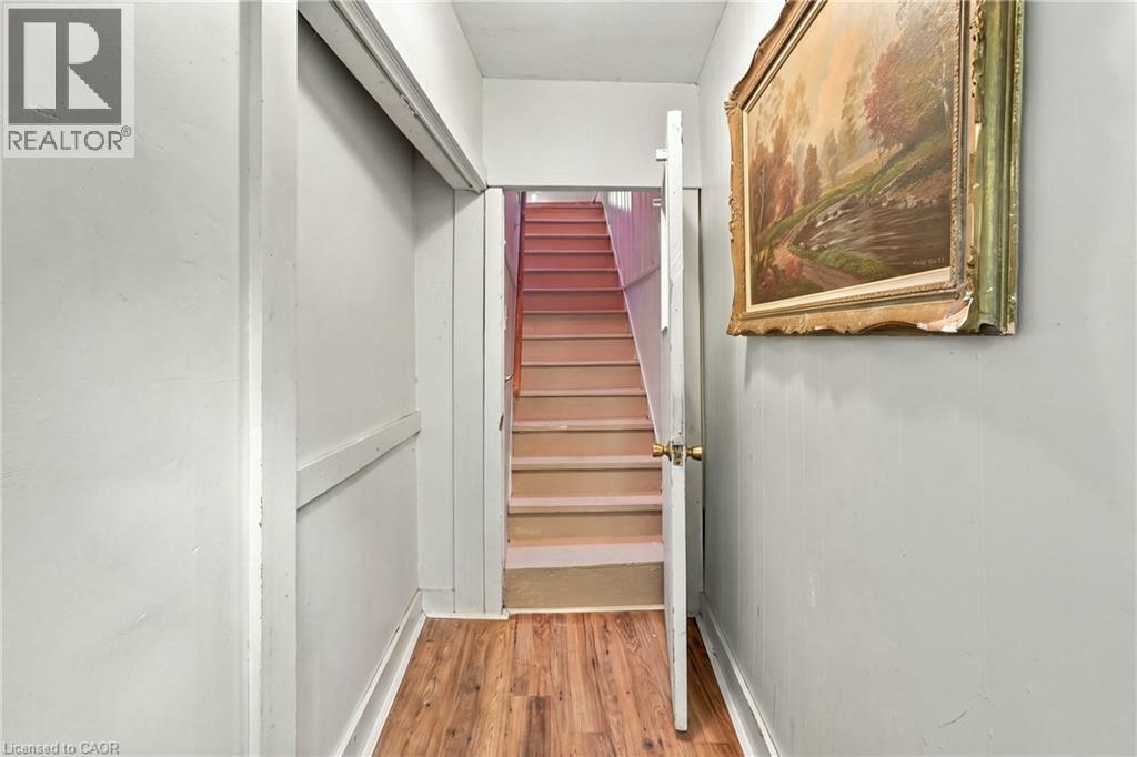 144 King Street, Dundas, Ontario  L9H 1V2 - Photo 11 - 40873587