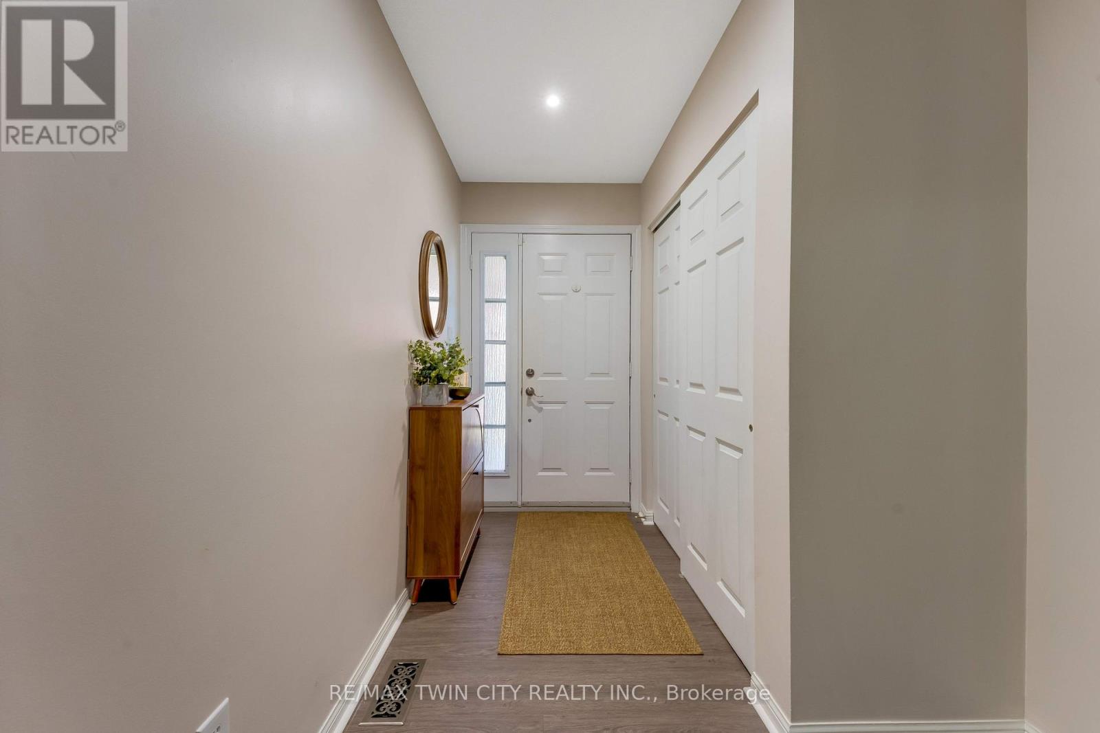 268 Keewatin Avenue, Kitchener, Ontario  N2B 3W4 - Photo 4 - X14110468