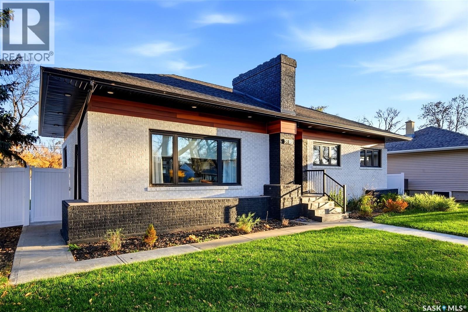3105 Assiniboine Avenue, Regina, Saskatchewan  S4S 1E4 - Photo 2 - SK048220