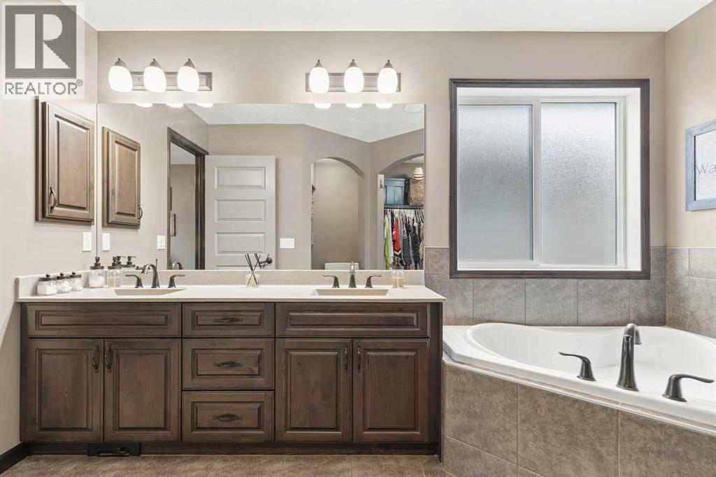 32 Cranarch Bay Se, Calgary, Alberta  T3M 0W6 - Photo 25 - A2353862