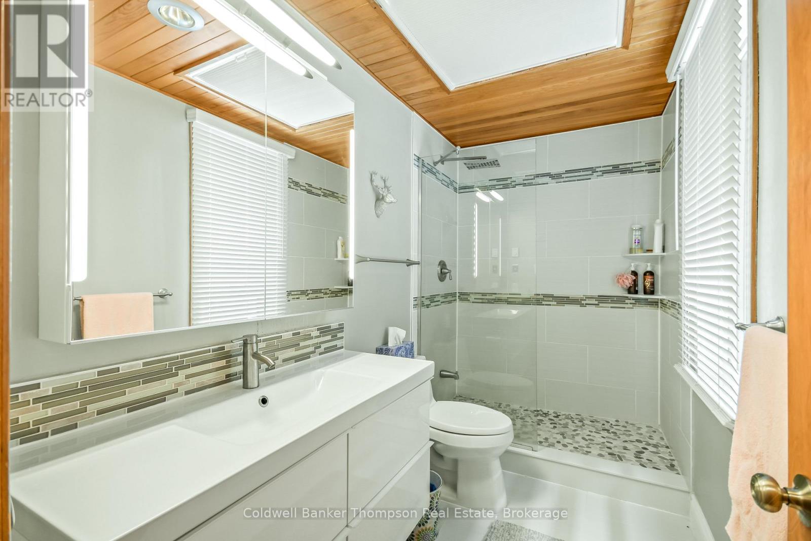 22-301 Oakridge Deerhurst Drive, Huntsville, Ontario P1H 2E8 - Photo 11 - X12806680