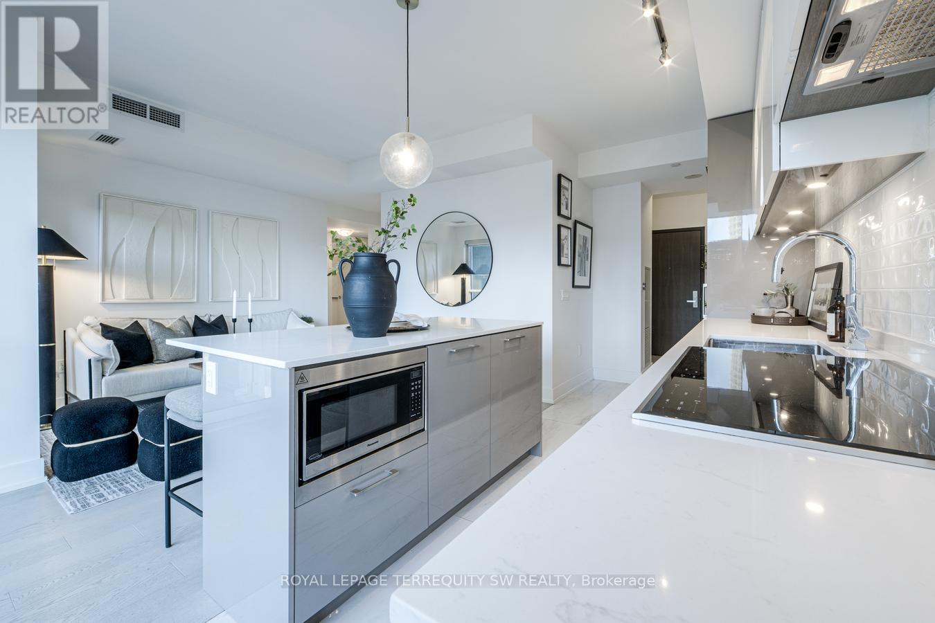 809 - 1 Yorkville Avenue, Toronto, Ontario  M4W 0B1 - Photo 12 - C14106710