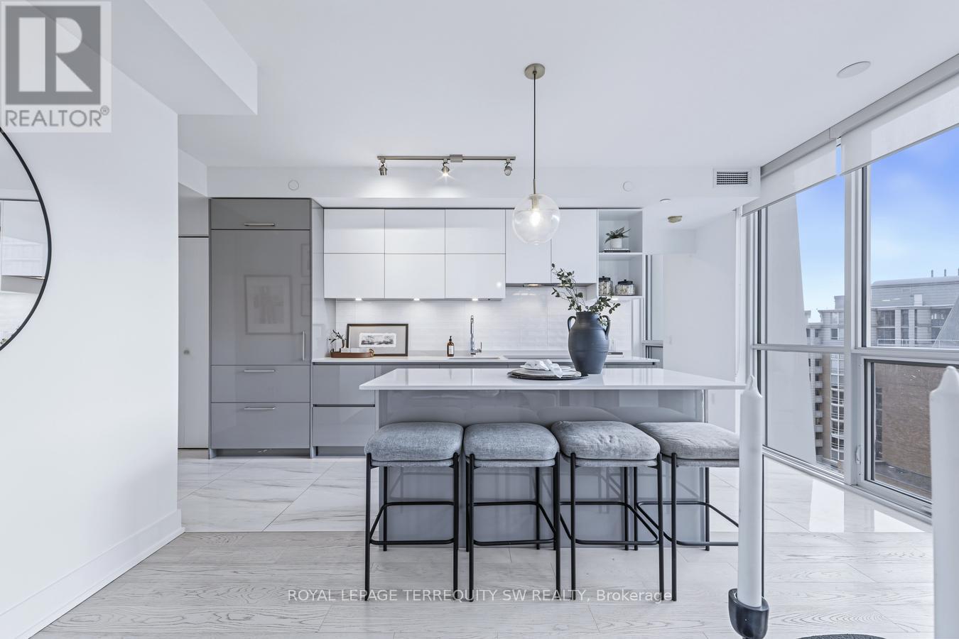 809 - 1 Yorkville Avenue, Toronto, Ontario  M4W 0B1 - Photo 9 - C14106710