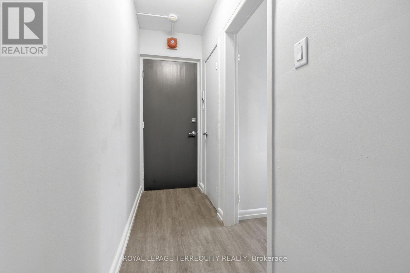 103 - 2550 Keele Street, Toronto, Ontario  M6L 2N8 - Photo 2 - W14093658