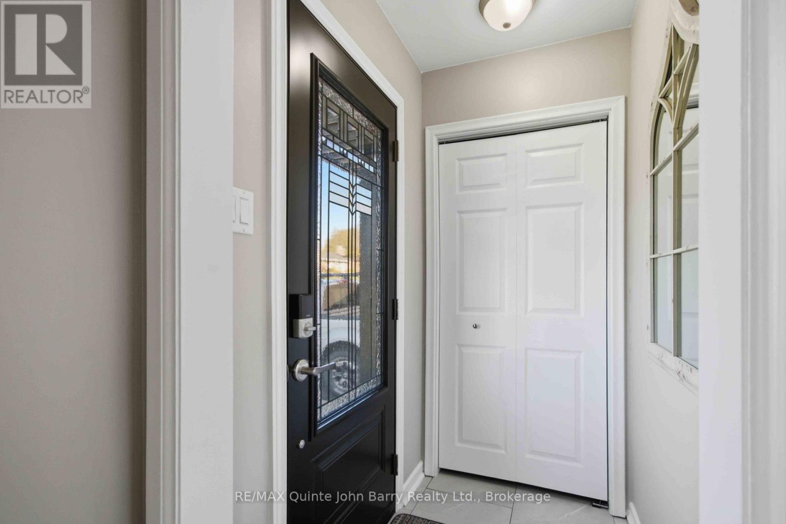 47 Fourth Avenue, Quinte West, Ontario  K8V 5N5 - Photo 4 - X14110826