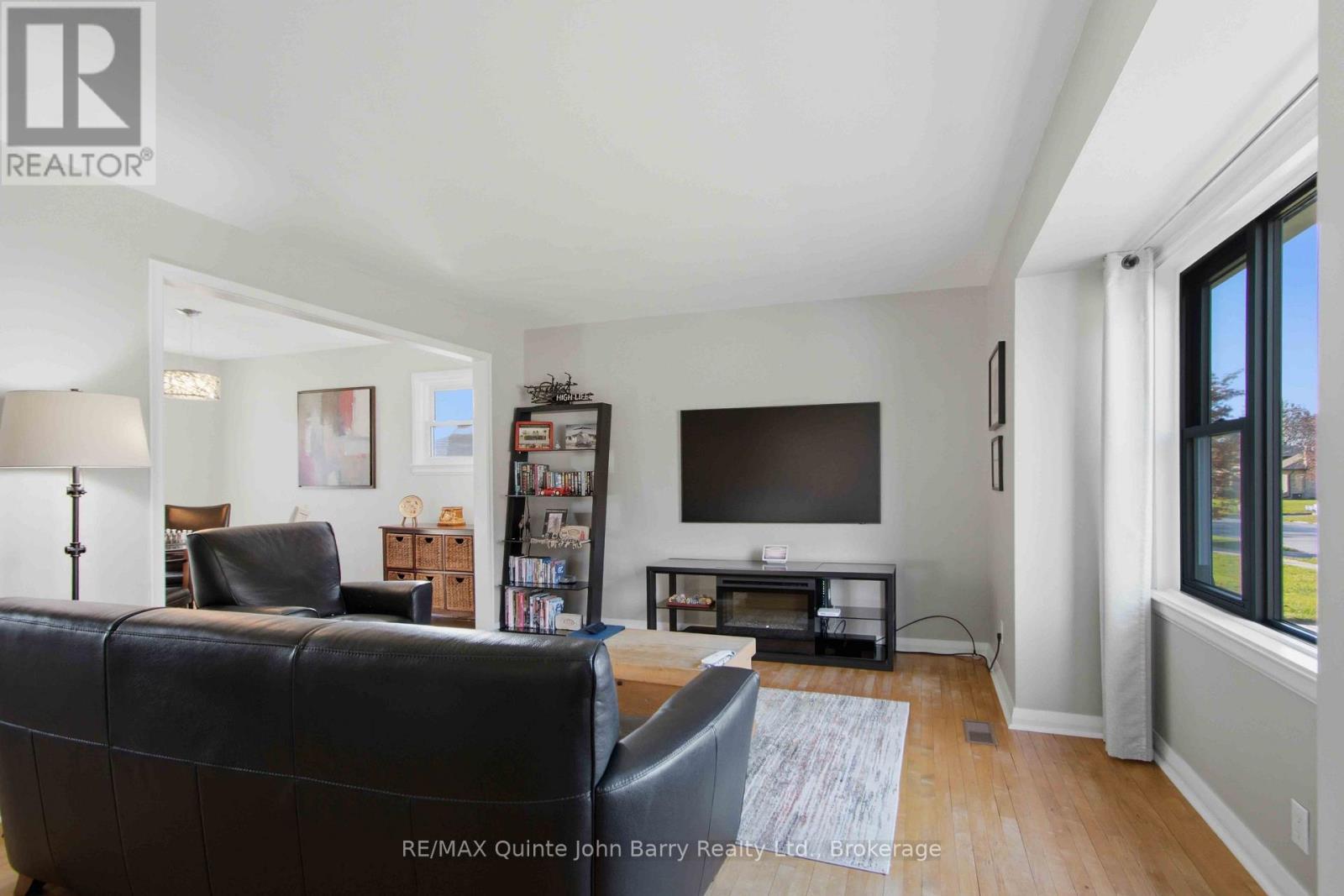 47 Fourth Avenue, Quinte West, Ontario  K8V 5N5 - Photo 5 - X14110826