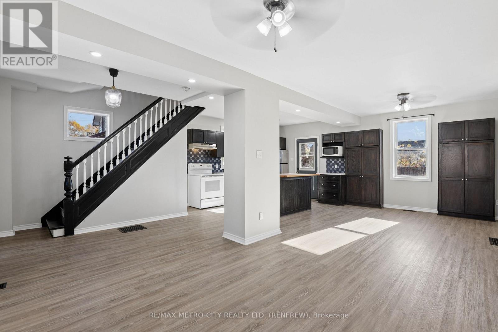 211 Mcandrew Avenue, Renfrew, Ontario  K7V 3X2 - Photo 9 - X14110694