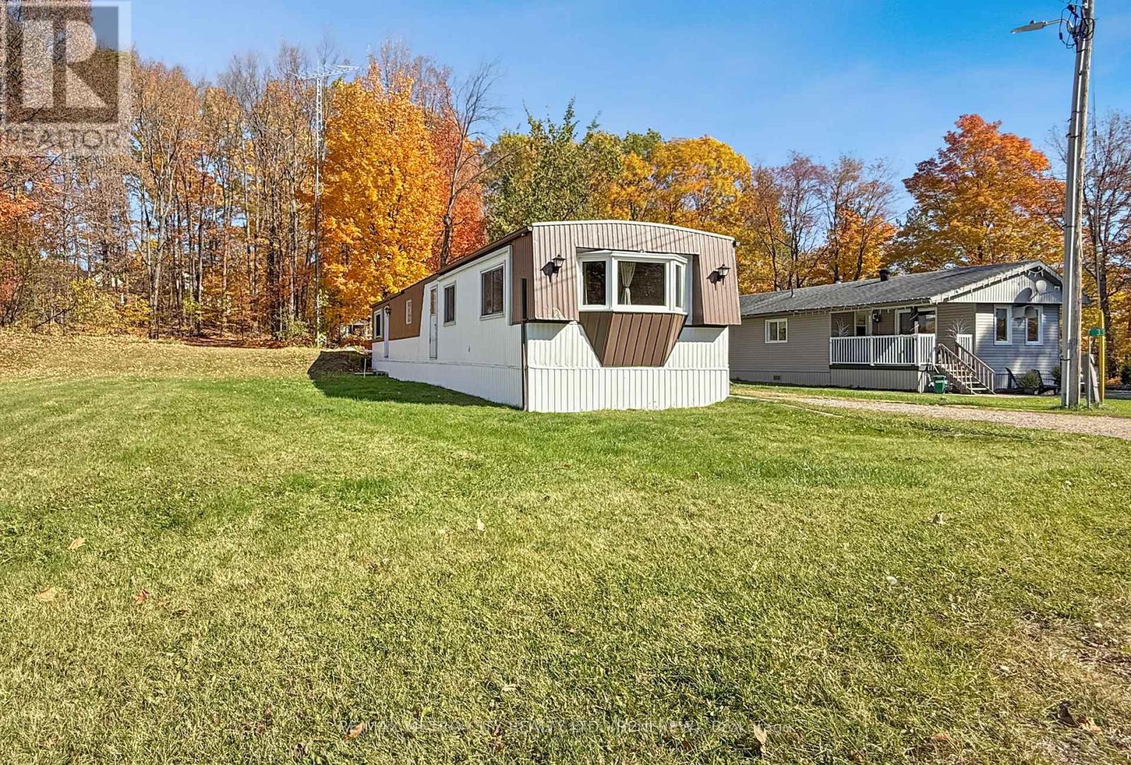 33 Julie Lane, Horton, Ontario  K7V 3Z4 - Photo 2 - X14110696