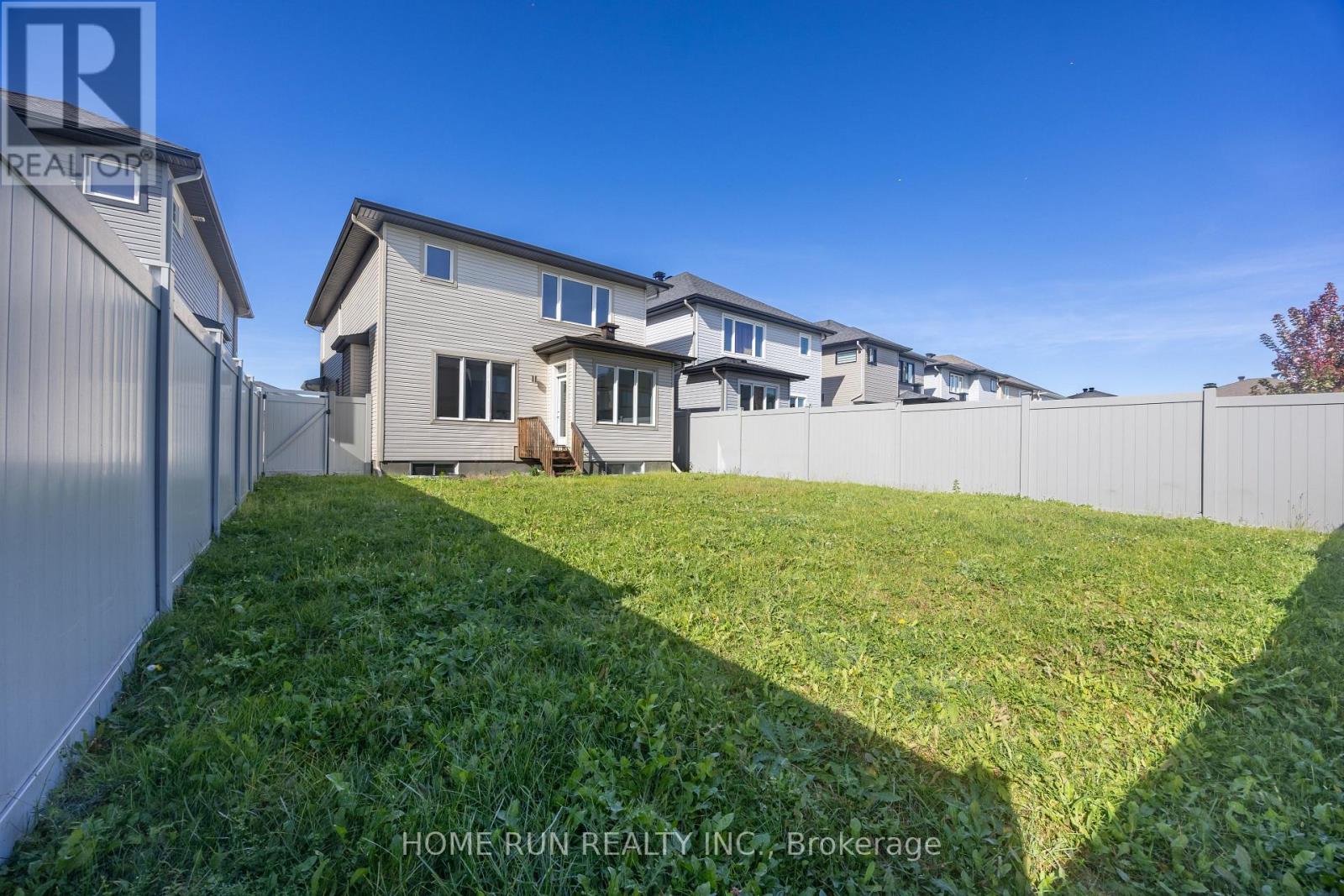 834 Paseana Place, Ottawa, Ontario  K2V 0P6 - Photo 3 - X14110650