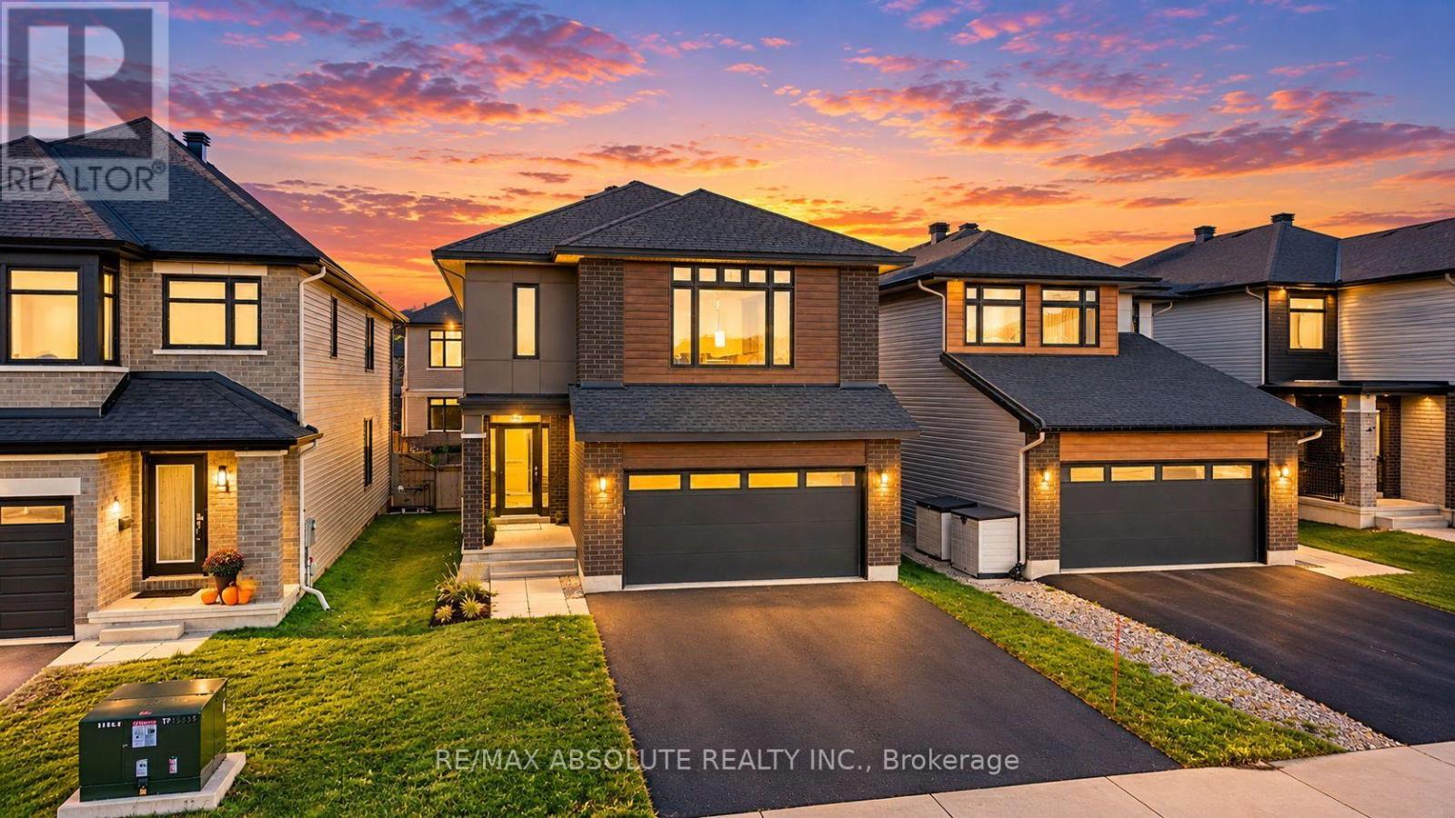 682 BORBRIDGE AVENUE, Ottawa, Ontario
