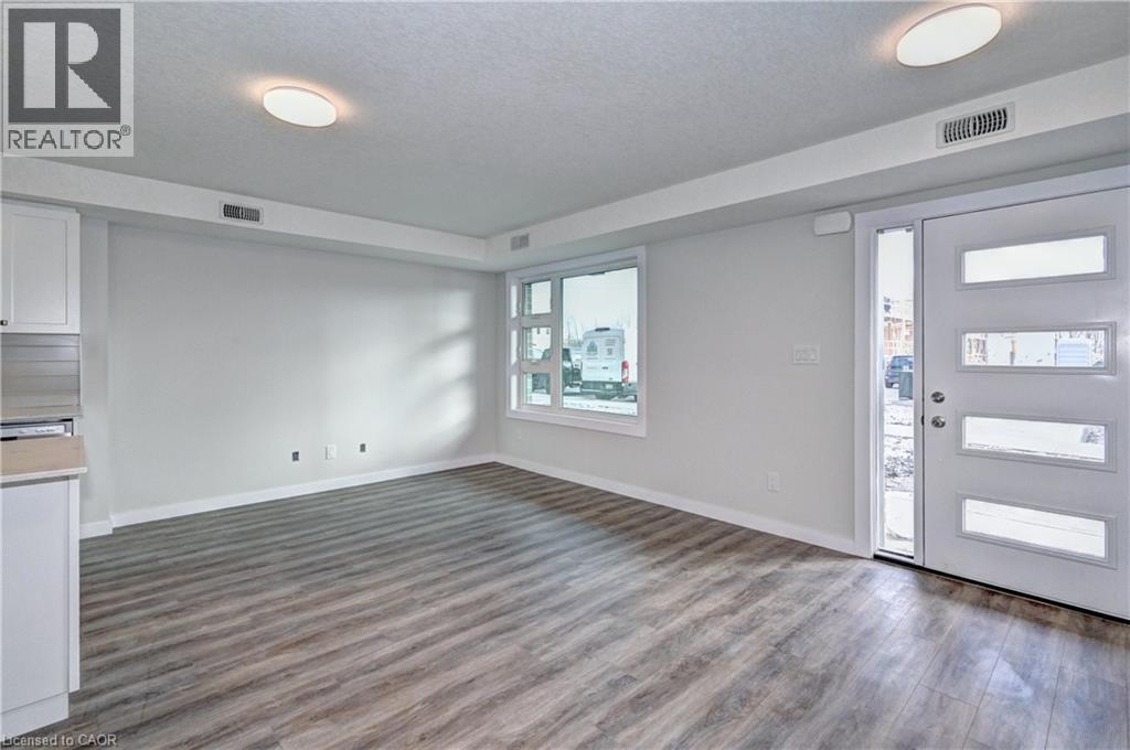 118 Gravel Ridge Trail Unit# E13, Kitchener, Ontario  N2E 0B8 - Photo 5 - 40873446