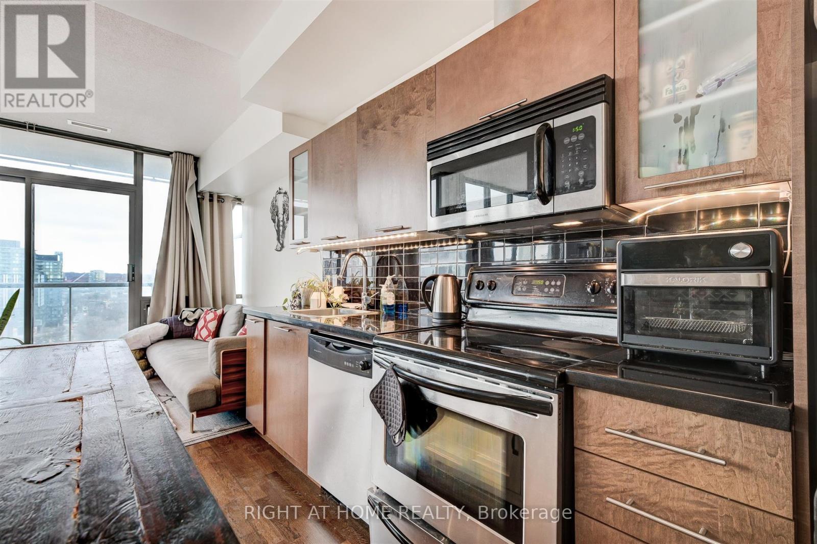 1709 - 33 Mill Street, Toronto (Waterfront Communities), Ontario  M5A 3R3 - Photo 19 - C14110658