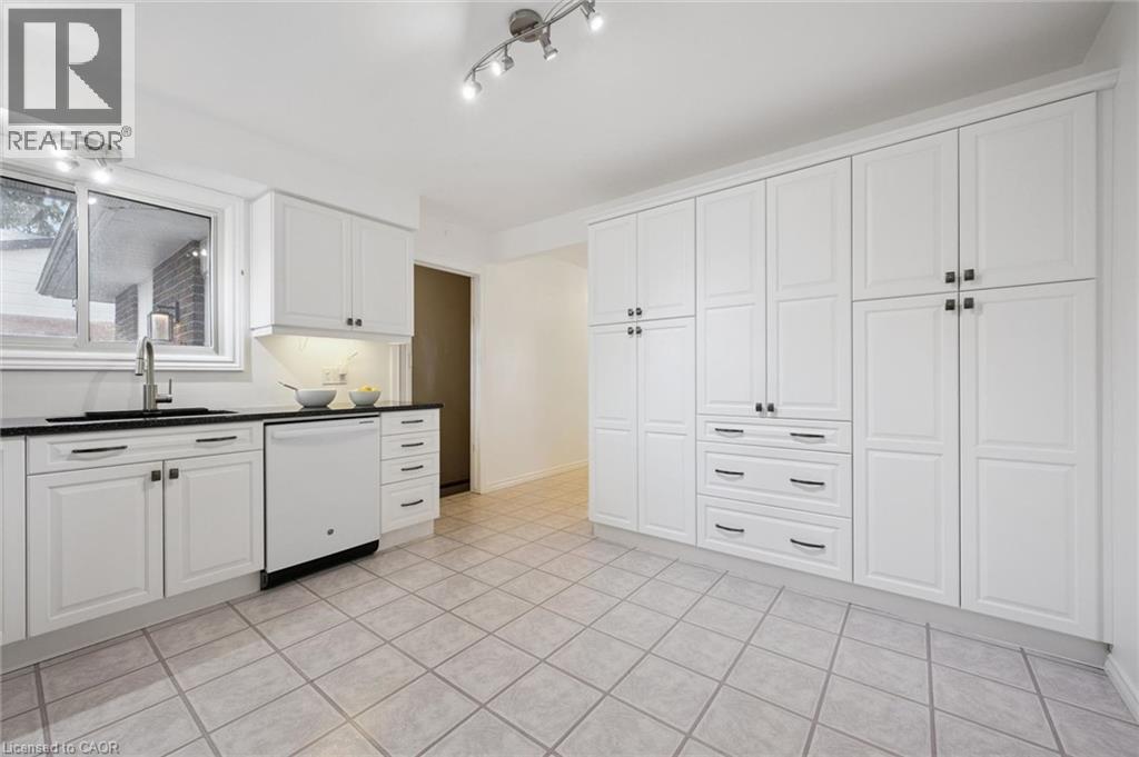 86 Lower Canada Crescent, Kitchener, Ontario  N2P 1E8 - Photo 12 - 40870344