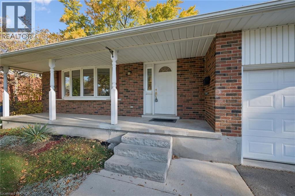 86 Lower Canada Crescent, Kitchener, Ontario  N2P 1E8 - Photo 4 - 40870344