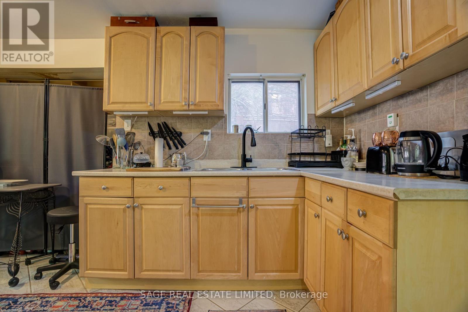 47 Jones Avenue, Toronto, Ontario  M4M 2Z7 - Photo 11 - E14110838