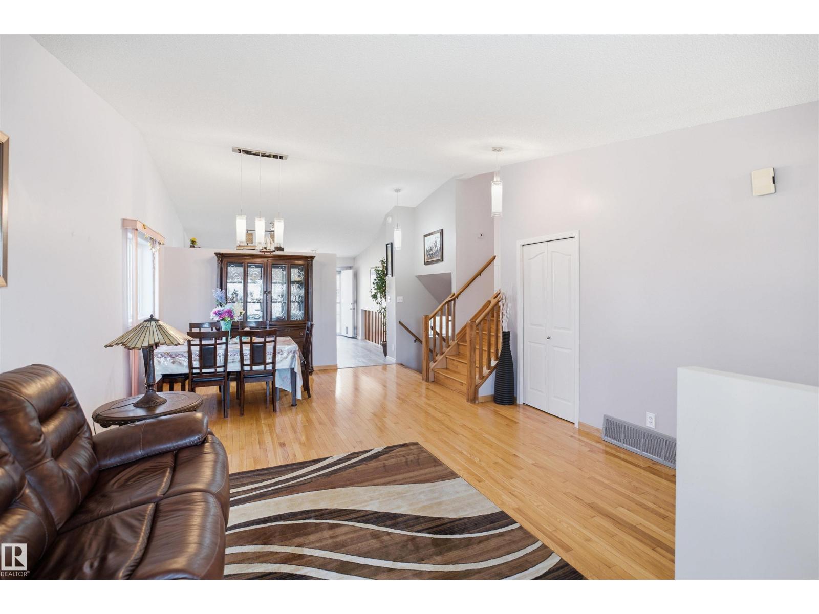 17007 90A ST NW