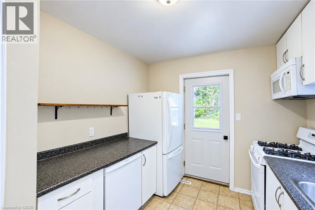 15 Dumbarton Street, Guelph, Ontario  N1E 3T4 - Photo 13 - 40870987